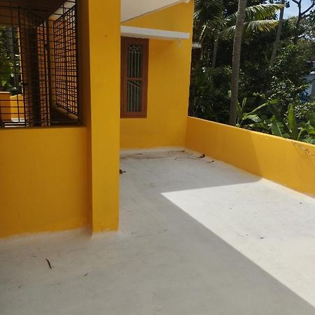 ורקלה Rohini Homestay מראה חיצוני תמונה